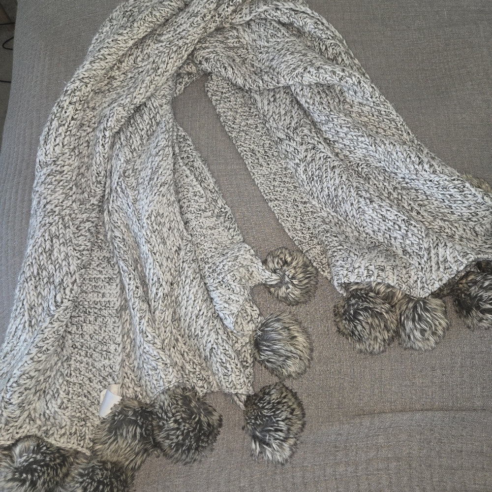 Cozy Faux Fur Pom-Trim Throw Blanket